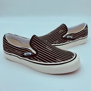 VANS CLASSIC SLIP-ON 9
